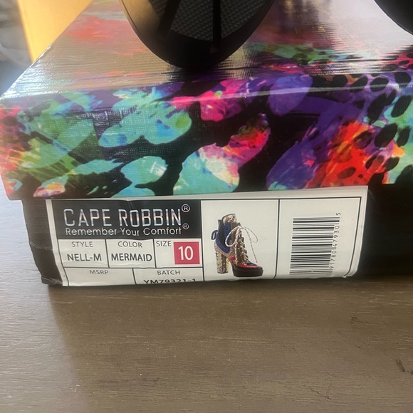 Cape Robbin Nell Mermaid platform Heels. Size 10 - Picture 3 of 6